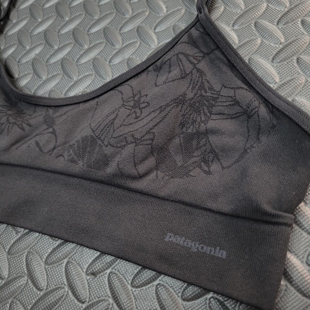 Patagonia Black Floral Strappy Sports Bra Large Lightweight Activewear Gorpcore
